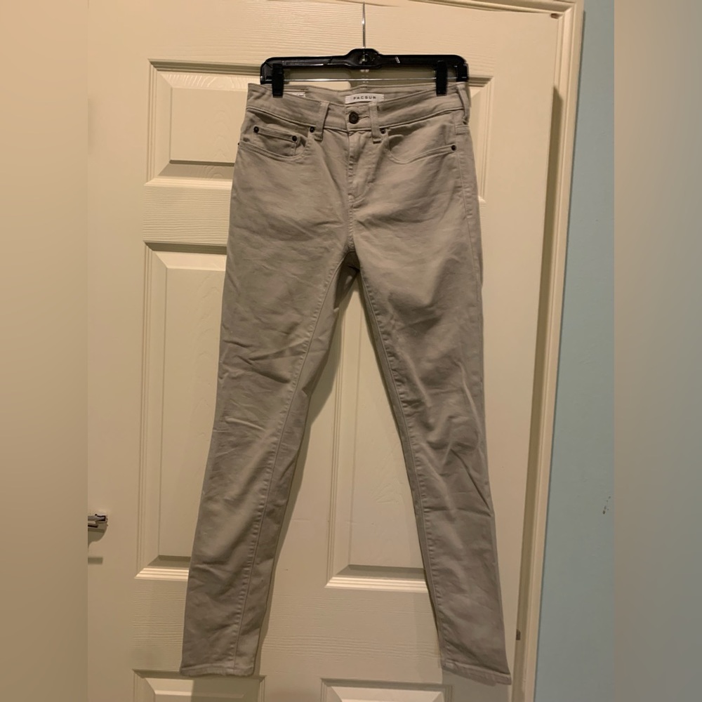 Pacsun men’s khaki/tan Stacked skinny 28x30 pants- school pants never worn- new